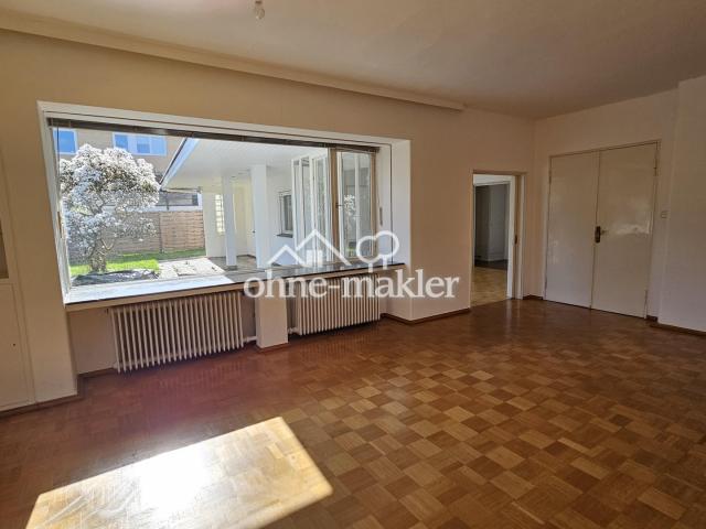 Wohnzimmer Blick in Garten