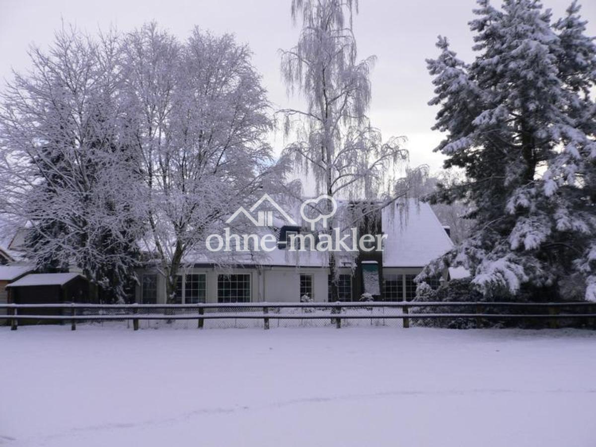 Hausansicht hinten im Winter