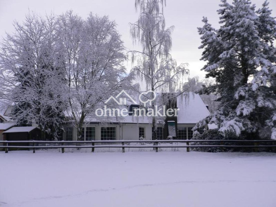 Hausansicht hinten im Winter