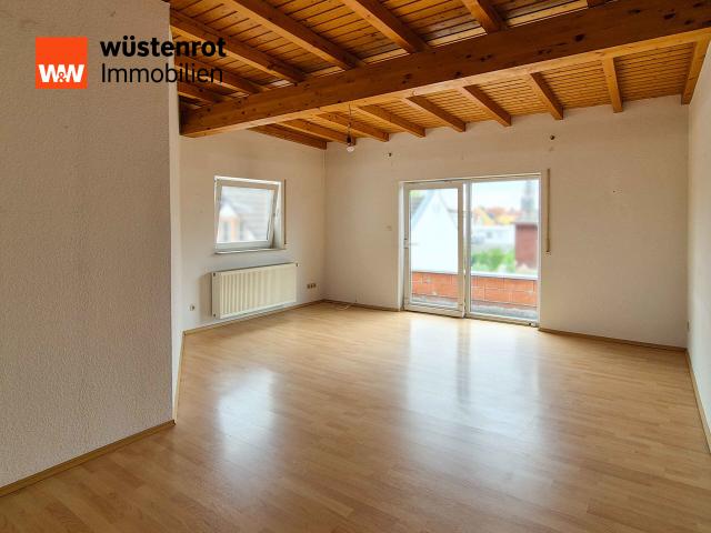 DG Raum mit Balkon