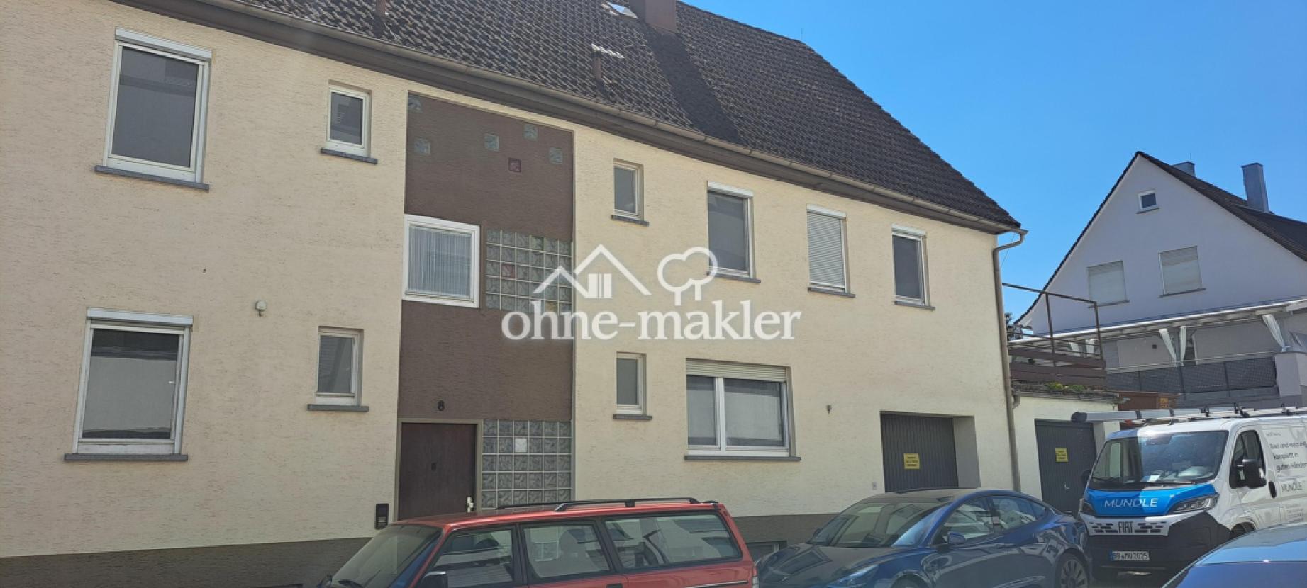 Vorderseite Eingang Wohnhaus 