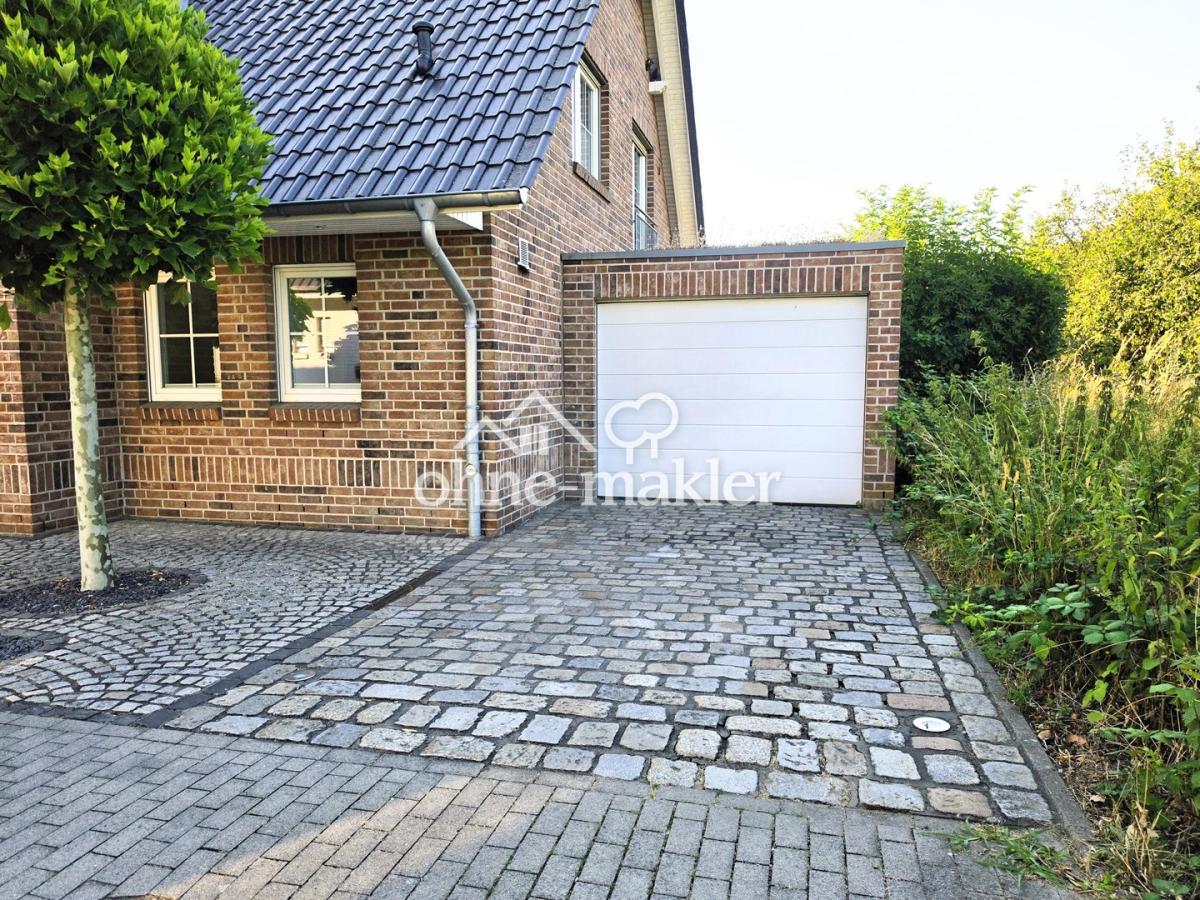 Garage mit Sektionaltor