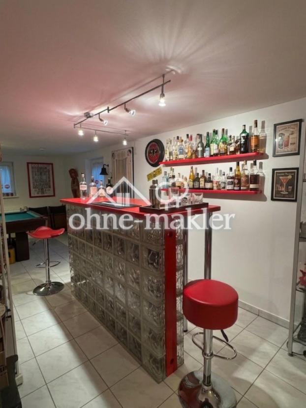 Hobbyraum Bar KG
