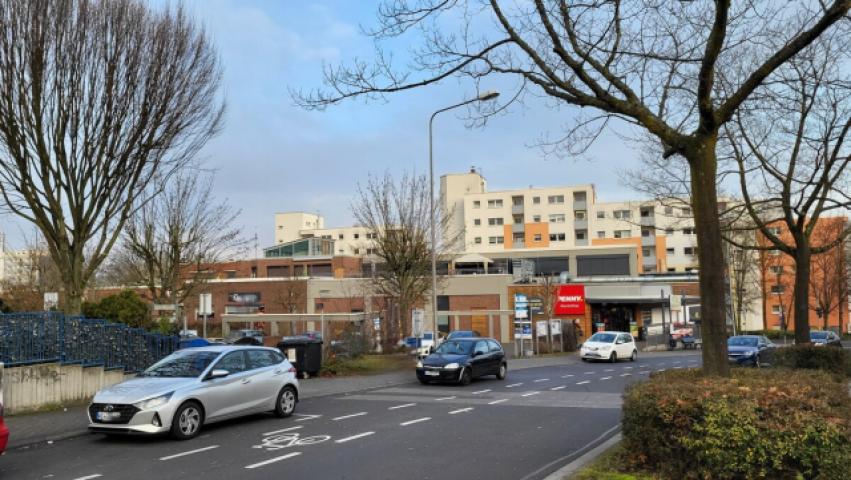 Kleines Einkaufszentrum in direkter Umgebung