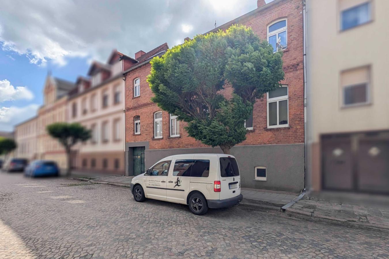 Straßenansicht