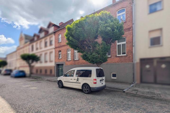 Straßenansicht