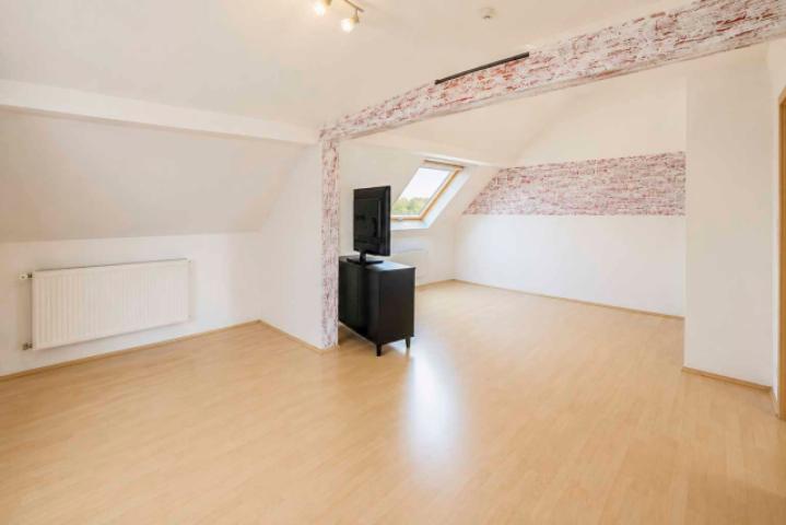 Wohnzimmer DG