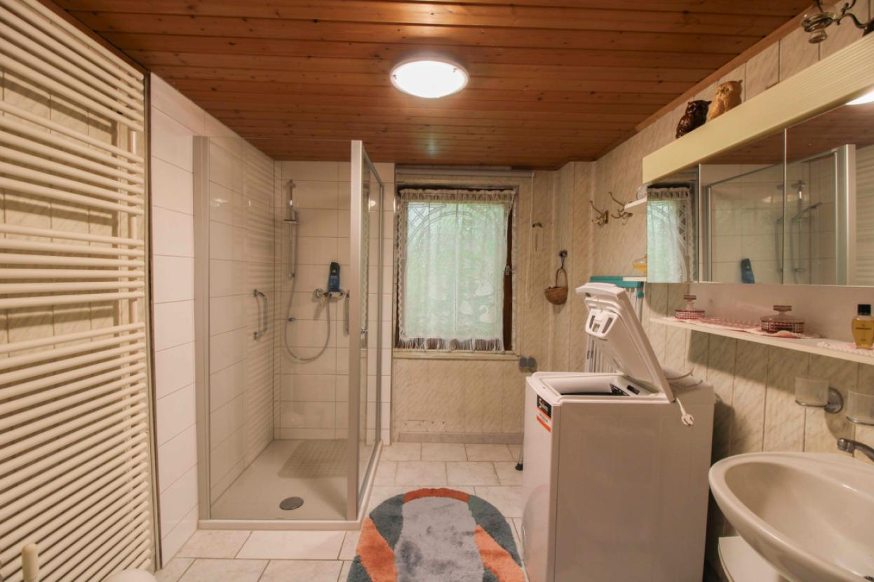 Badezimmer EG