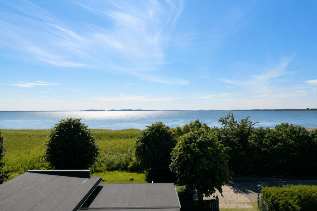 Blick aus dem Fenster im OG