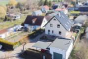 Grundstücksansicht von der Straßé