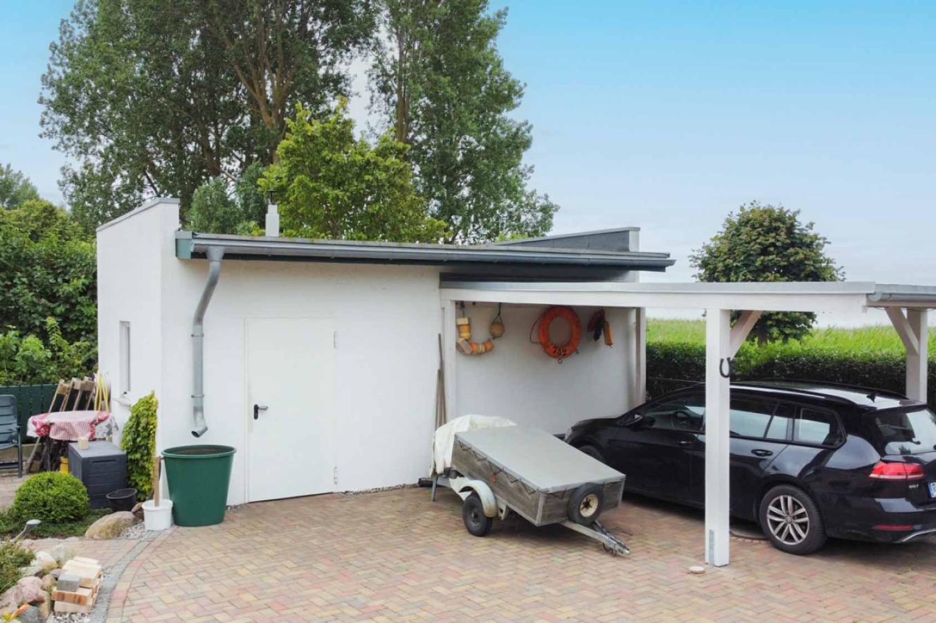 Garage und Carport