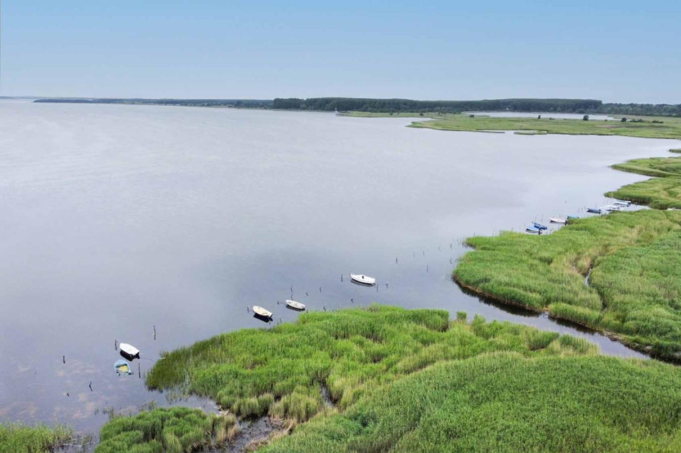 Jasmunder Bodden mit Liegeplätzen