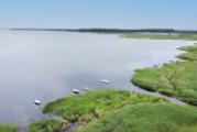 Jasmunder Bodden mit Liegeplätzen