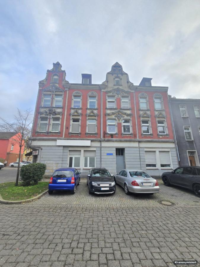 KI-anonymisiert – Hausfront