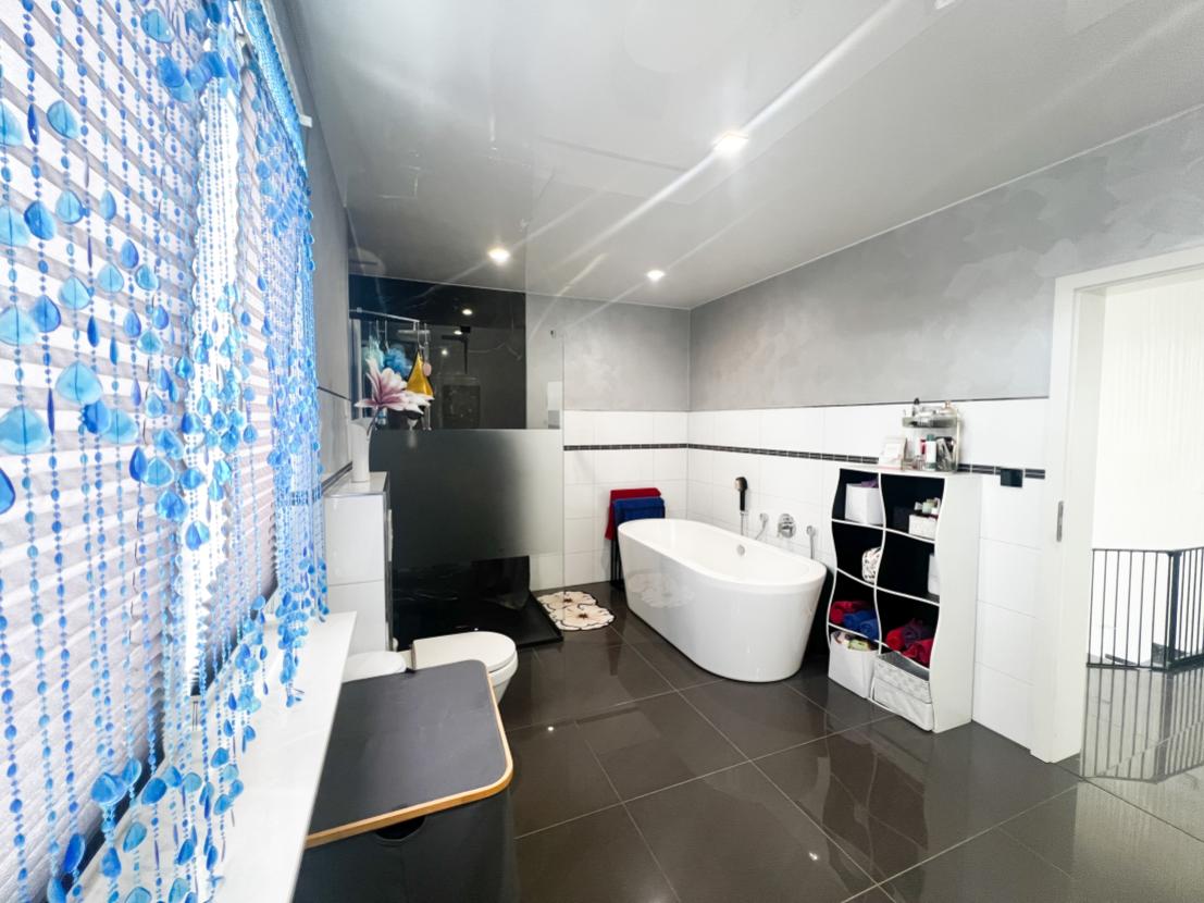 OG Badezimmer 2