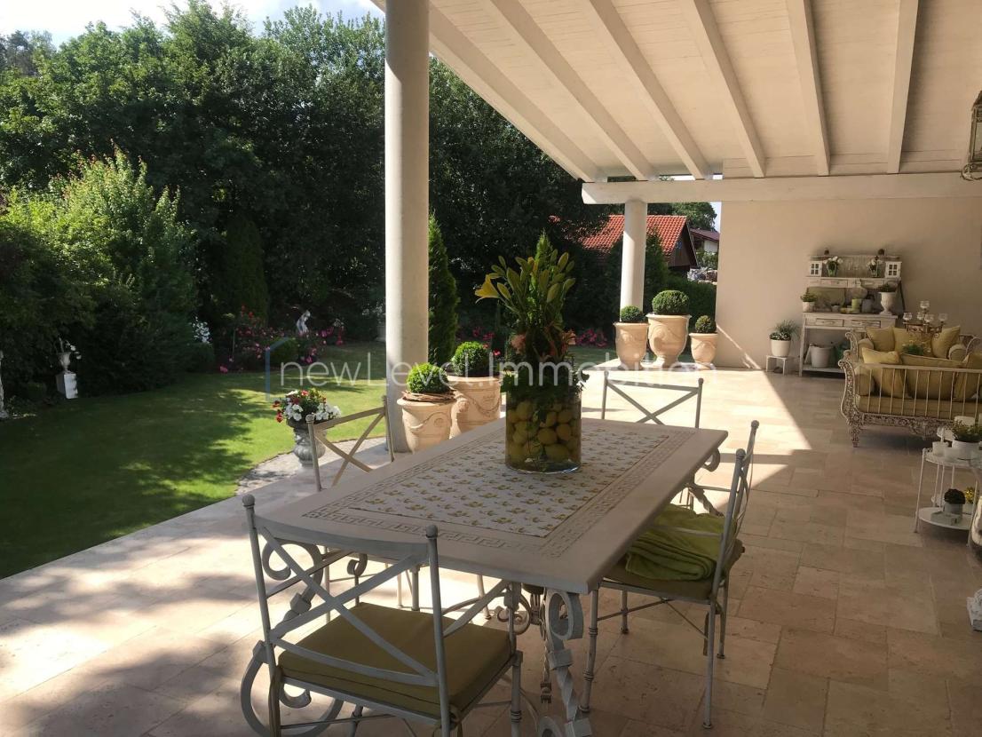 Terrasse im Sommer