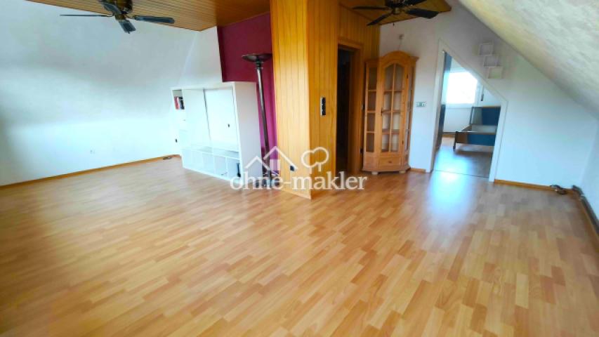 Wohn- und Esszimmer DG