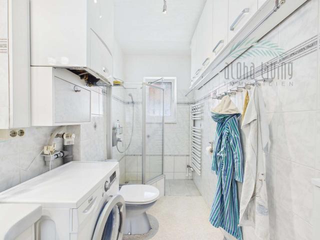 Badezimmer (EG)