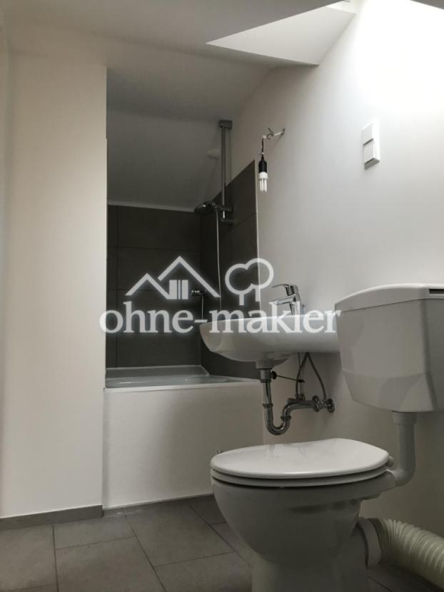 DG WC mit Duschwanne