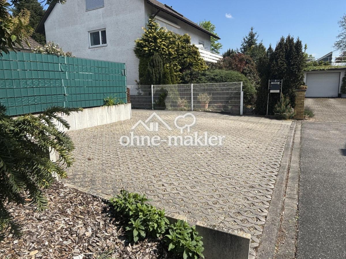 3 Stellplätze vor dem Haus
