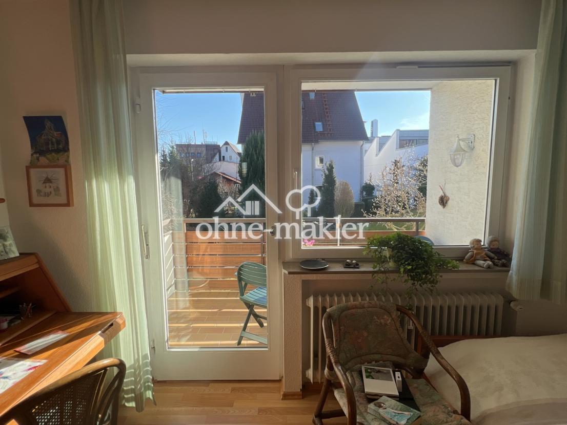Schlafzimmer, Zug. Balkon Süd