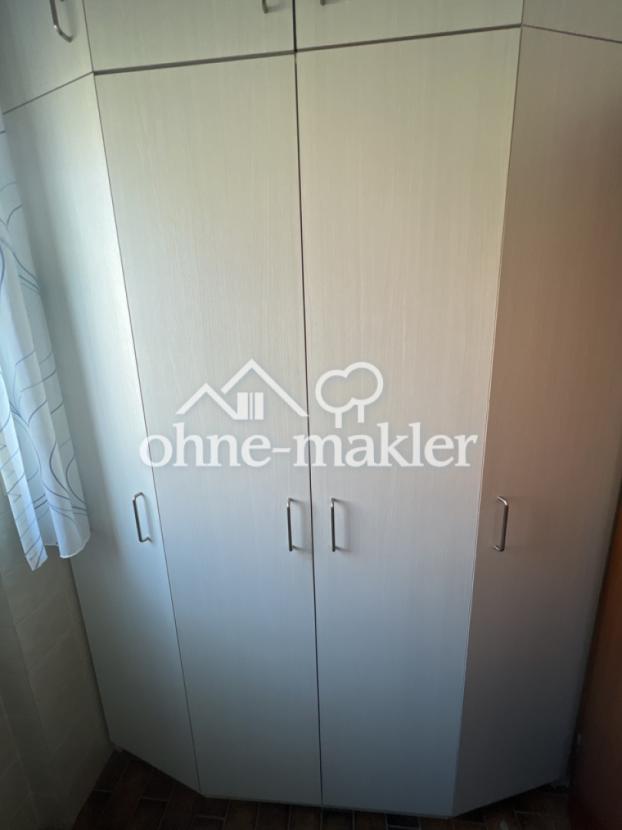 WC mit Einbauschrank