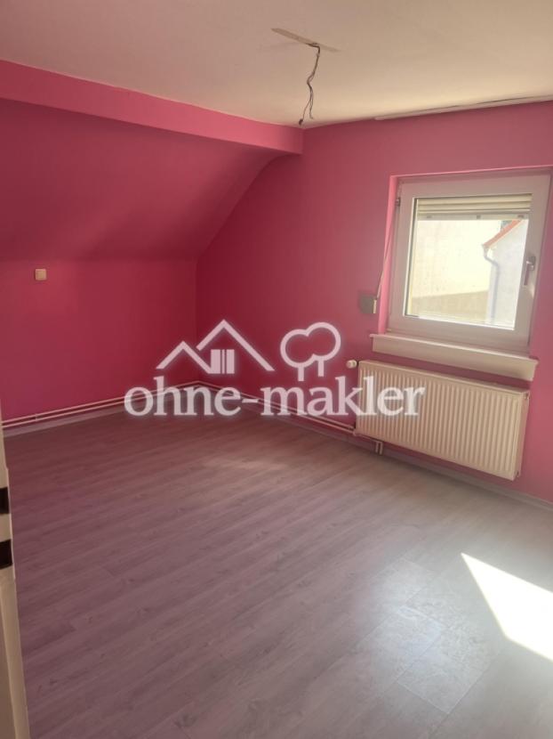 Schlafzimmer 1, 1 OG Links