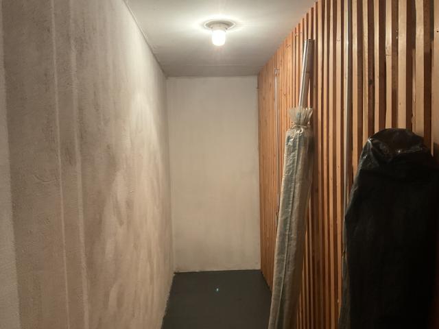 Kellerabteil mit eigenem Fenster