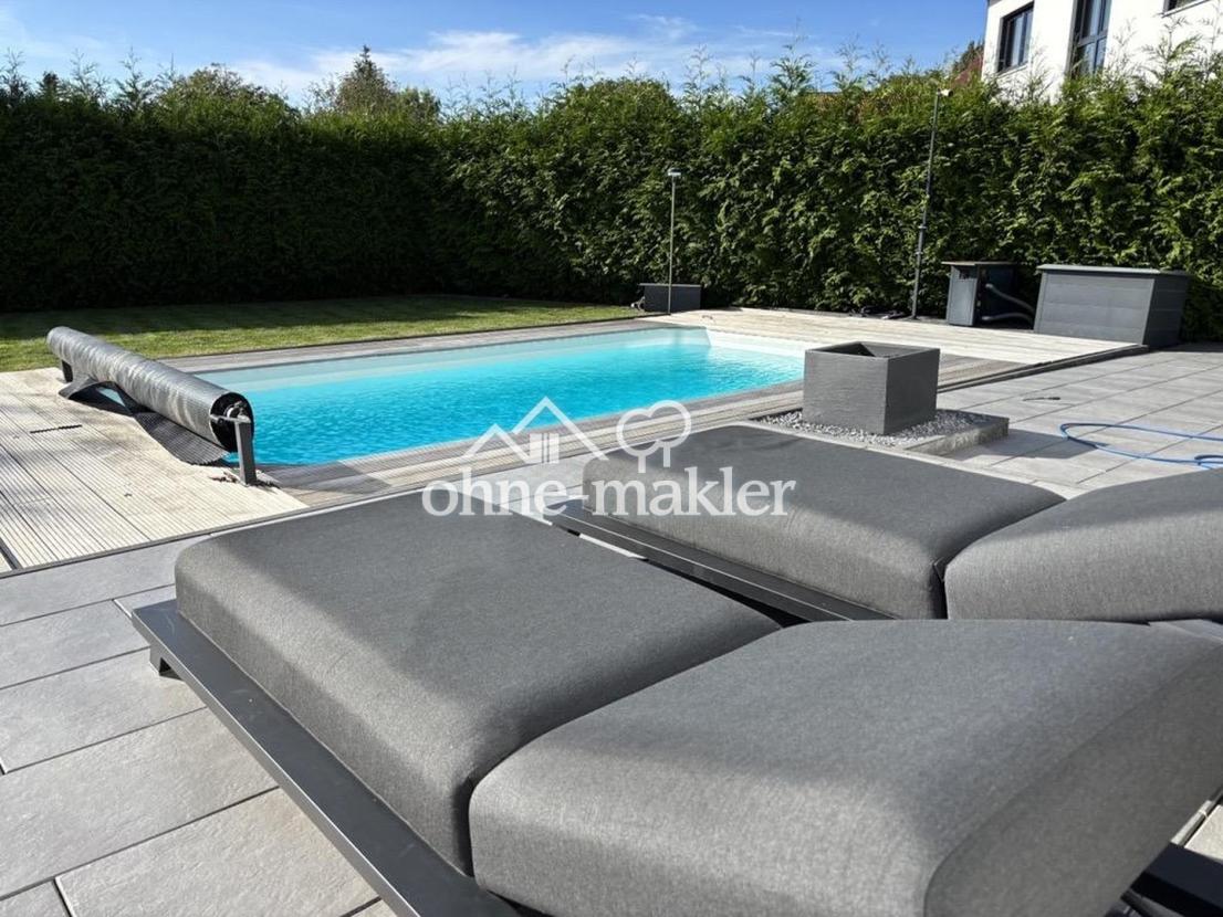 Terrasse mit Pool 