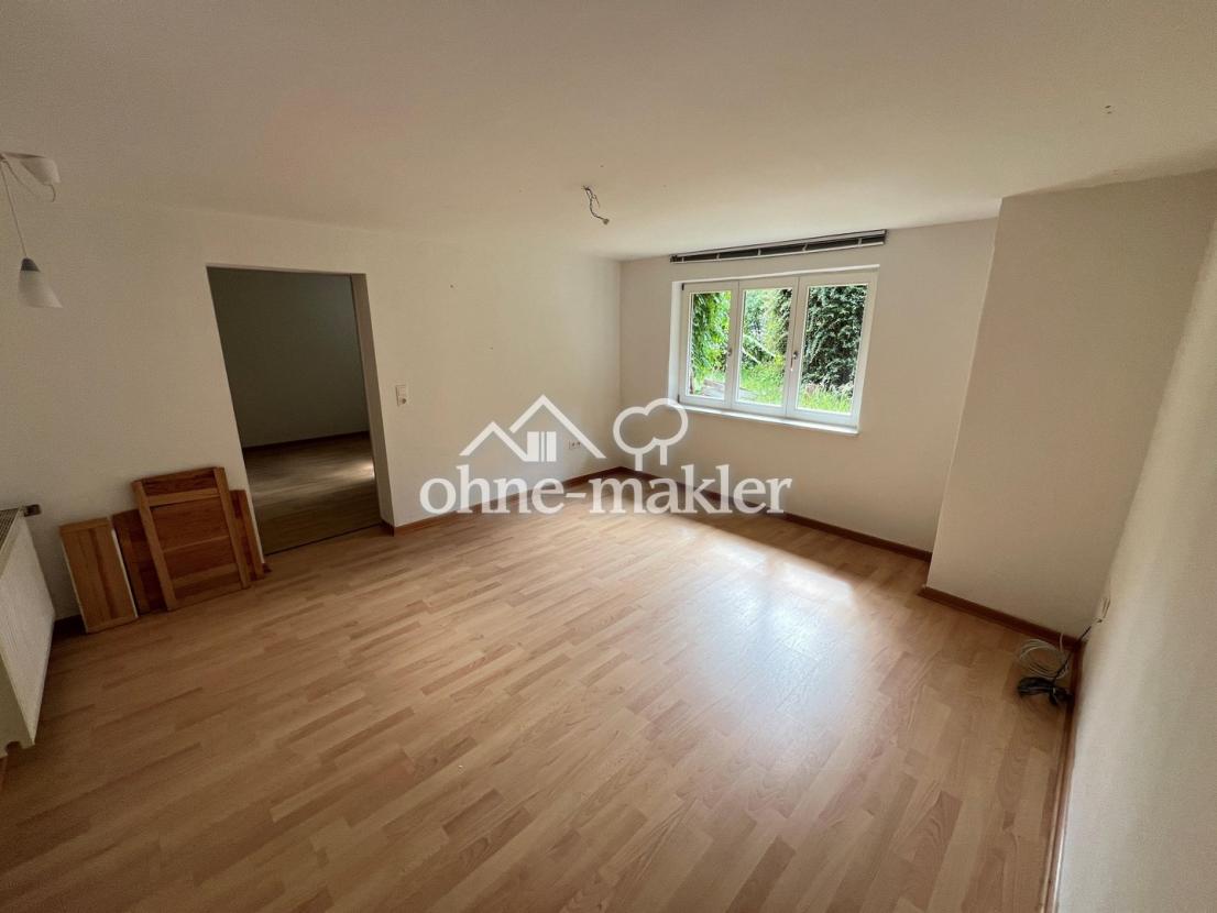 Wohnzimmer Souterrain, Laminat