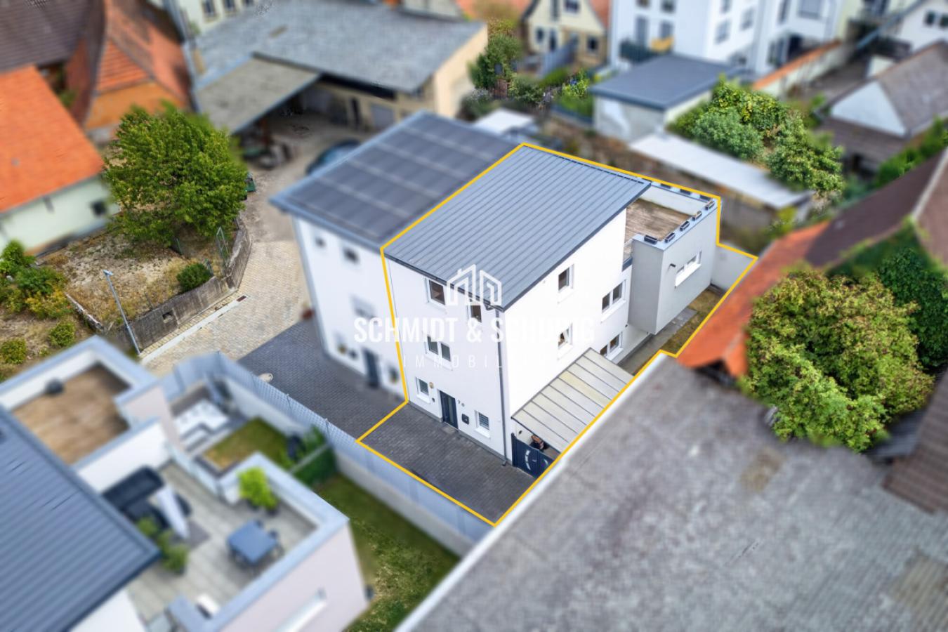 Luftaufnahme / Seitenansicht