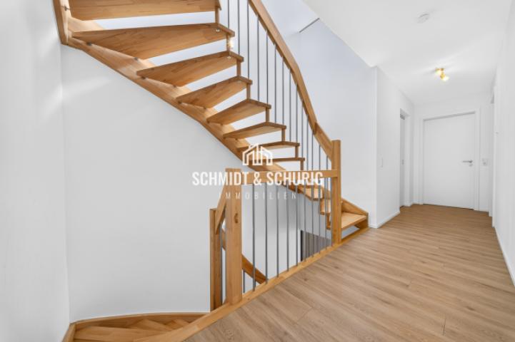 Treppe zum Obergeschoss