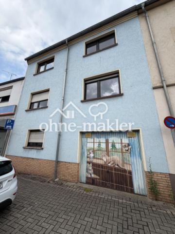 Rückseite und Garage