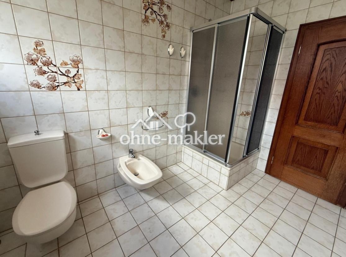 Duschbad mit WC und Bidet