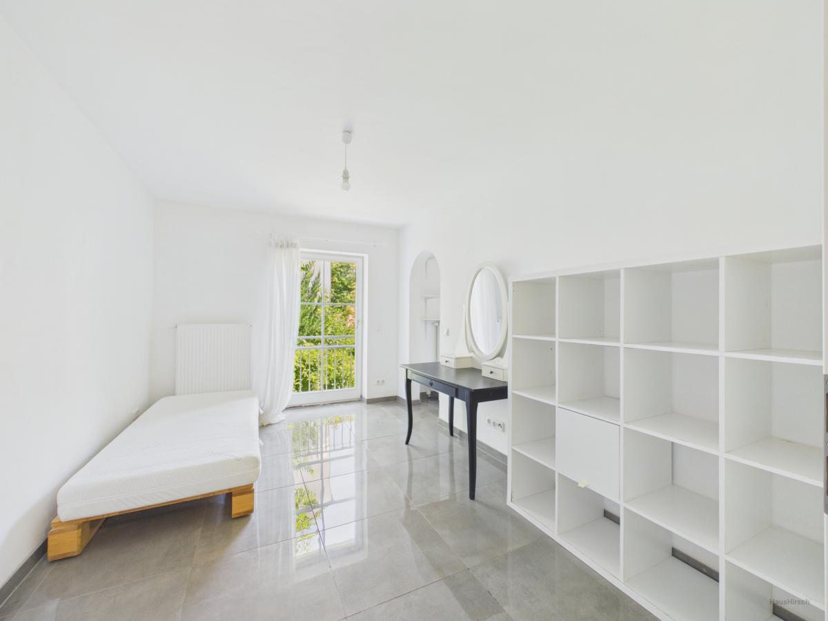 Zimmer 1 OG