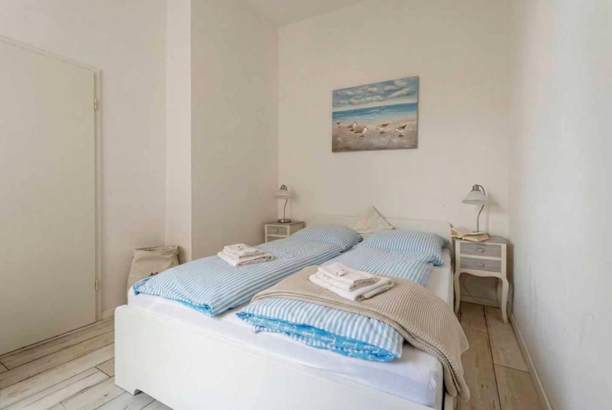 Schlafzimmer Bild 2