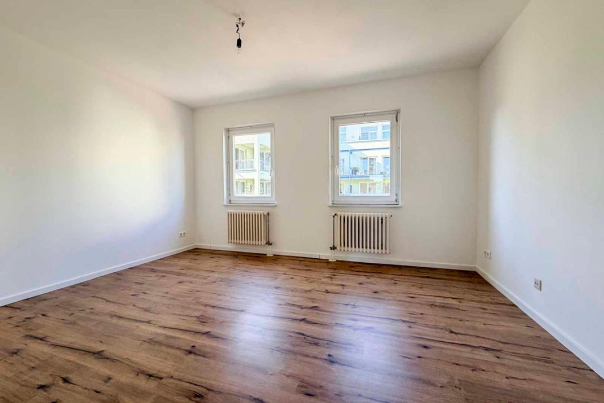 Schlafzimmer Ansicht 02