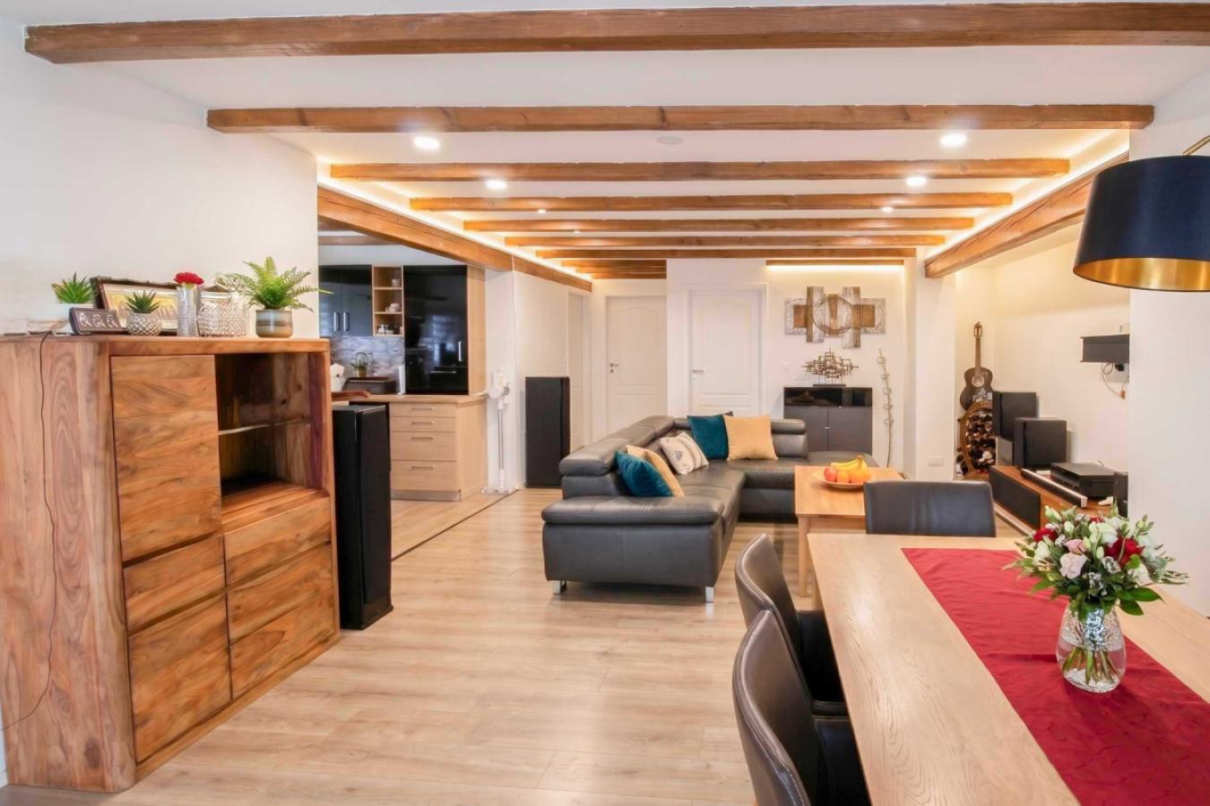 Wohn- und Esszimmer