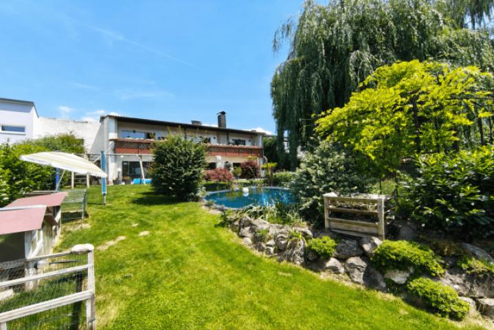 Garten mit Teich