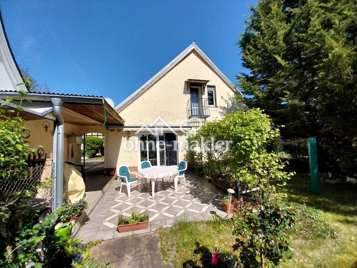 Garten mit Blick auf Terrasse