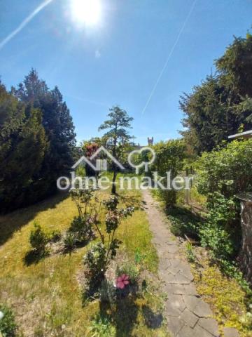 Gartenweg zum Wasser