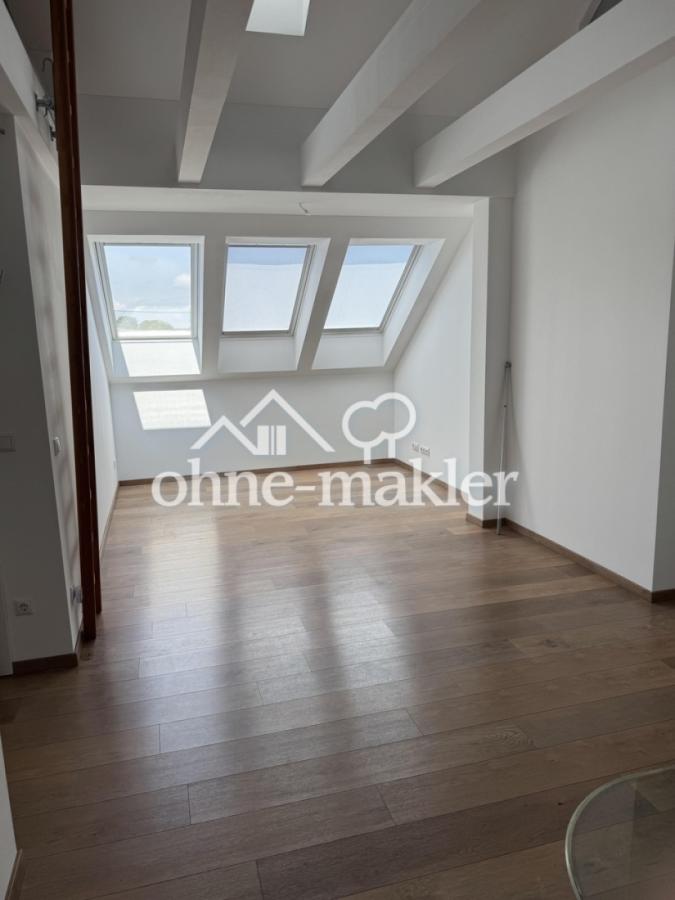 Wohnzimmer (offen)