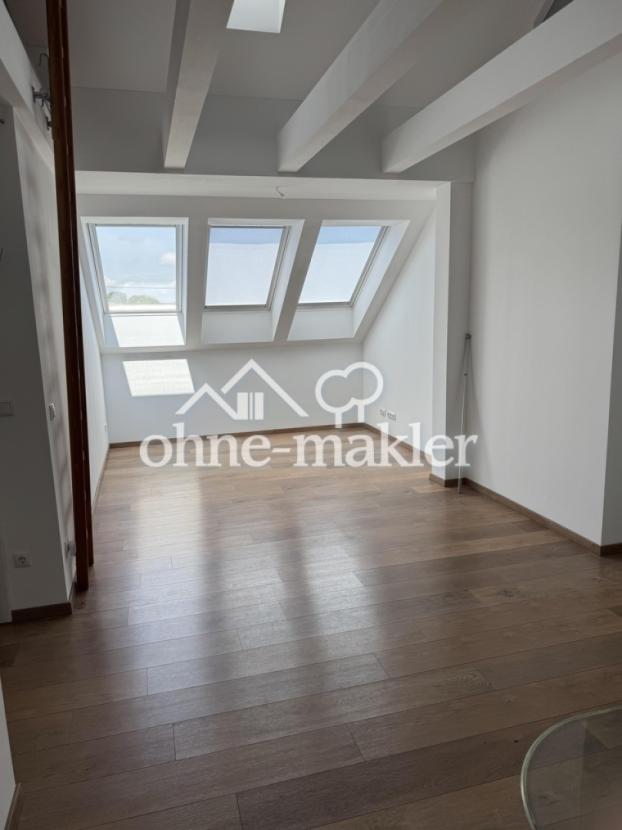 Wohnzimmer (offen)