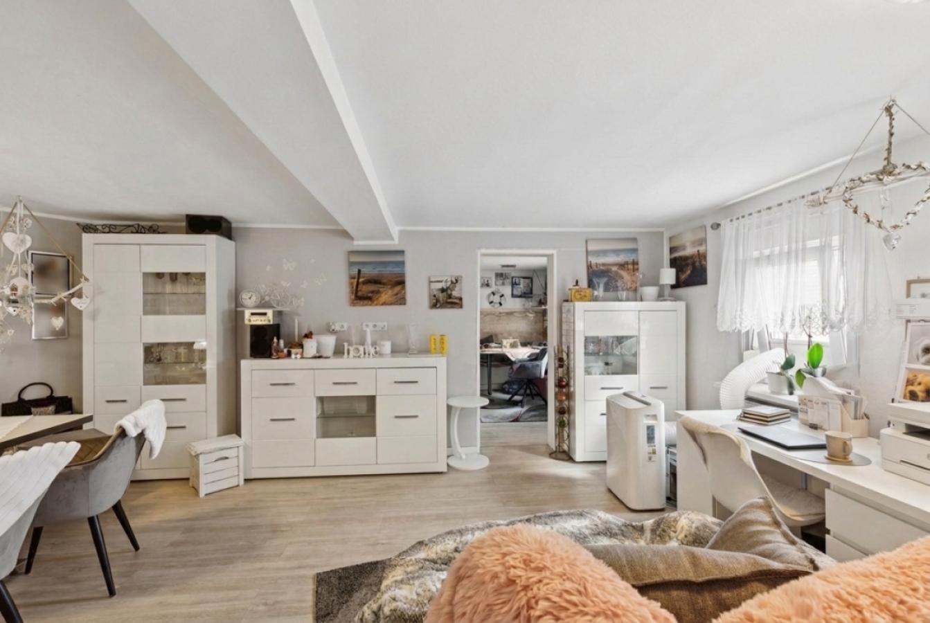 Wohnzimmer OG WHG 4 - Ansicht 2