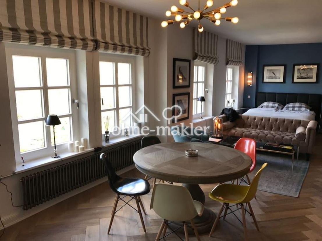 Loft overview dining & sleep