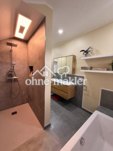 Badezimmer ebenerdige Dusche