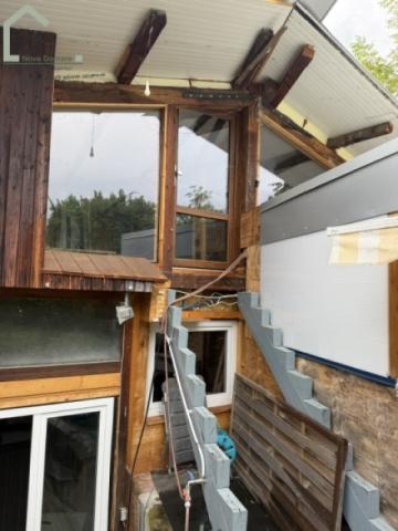 Treppen zum Spitzboden Halle