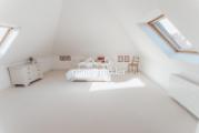 Schlafzimmer ü Garage/ Carport