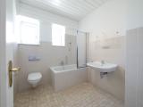 Erdgeschoss - Badezimmer