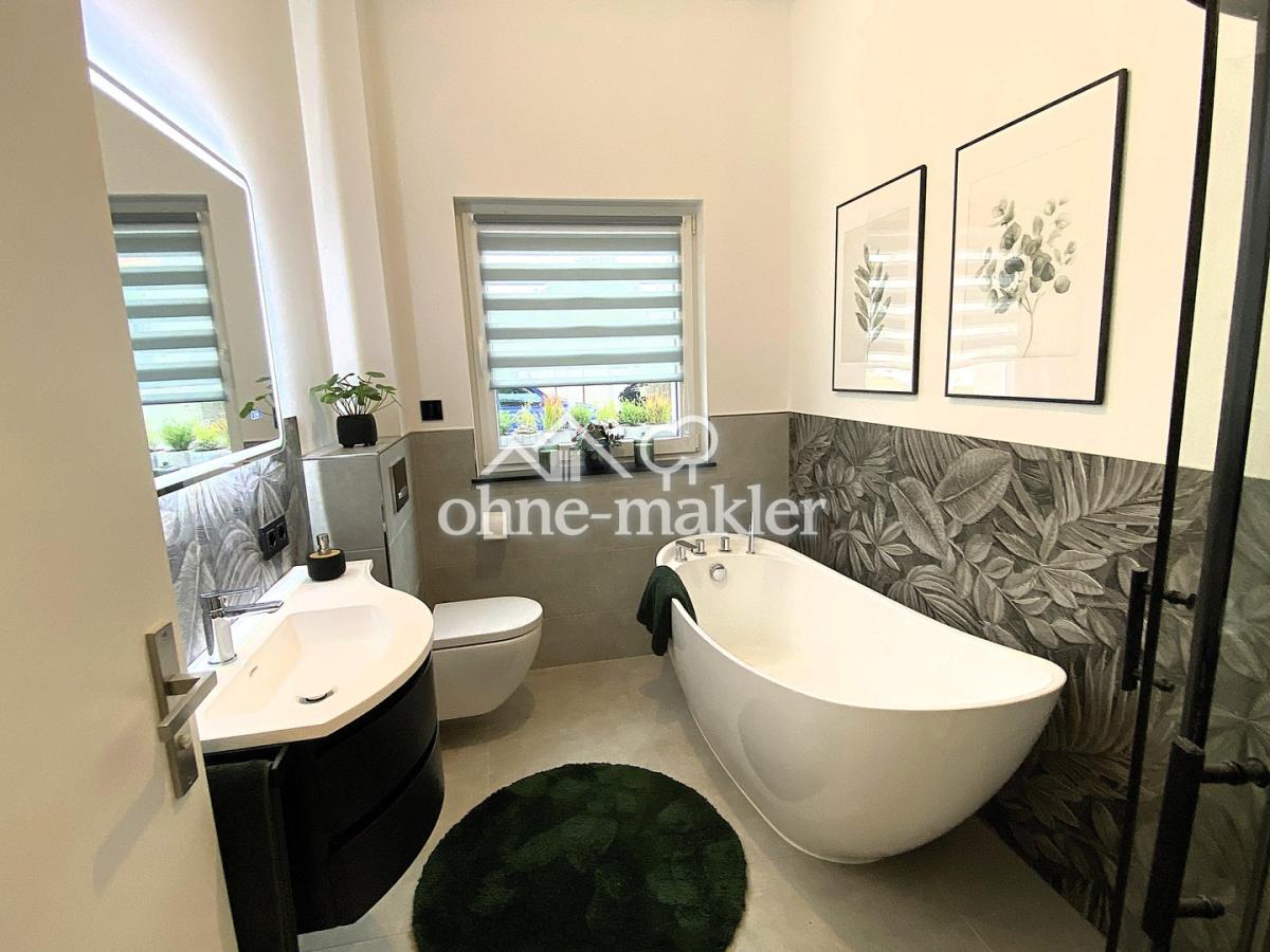 Badezimmer Vorderhaus EG